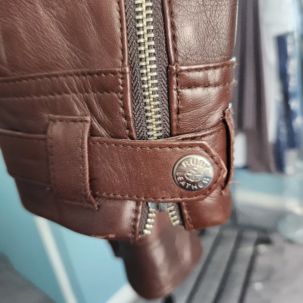 NWOT. Beautiful Brown Leather moto jacket - Picture 3 of 8